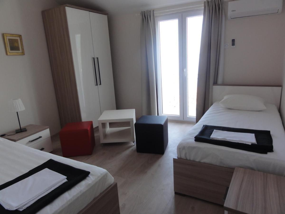 Apartmani Lara Gradac  Exteriér fotografie