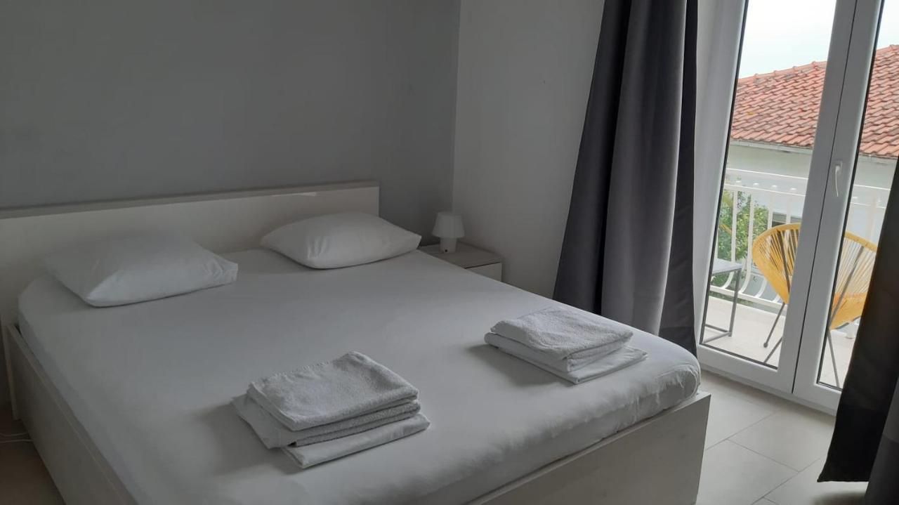 Apartmani Lara Gradac  Exteriér fotografie